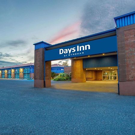 Days Inn By Wyndham Sudbury & Conference Centre Buitenkant foto