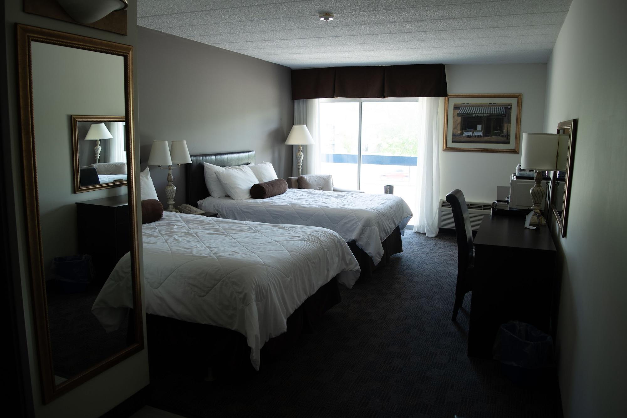 Days Inn By Wyndham Sudbury & Conference Centre Buitenkant foto