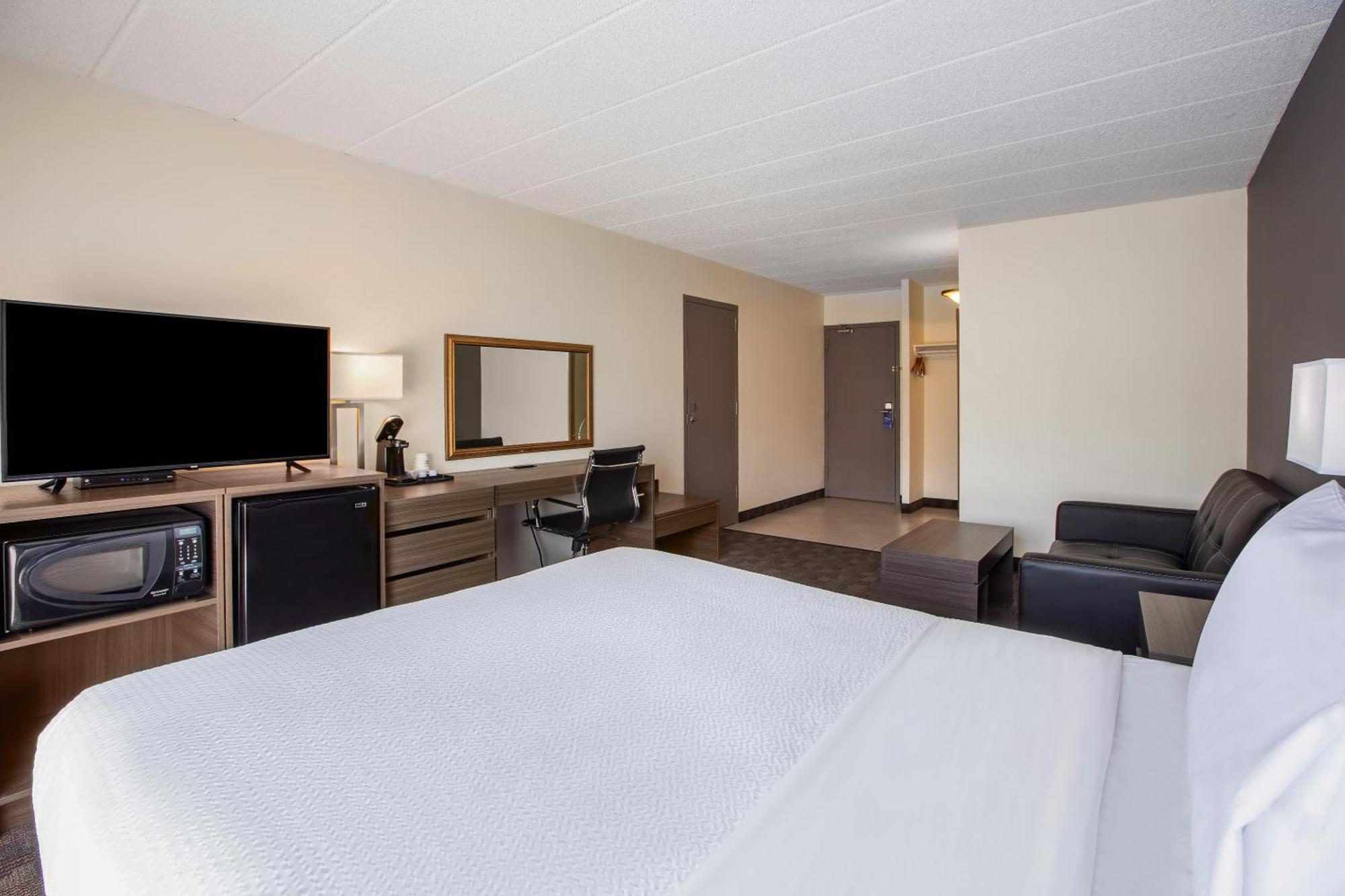 Days Inn By Wyndham Sudbury & Conference Centre Buitenkant foto